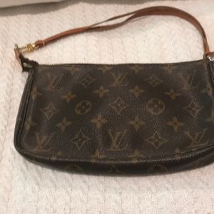 Louis Vuitton pocketbook